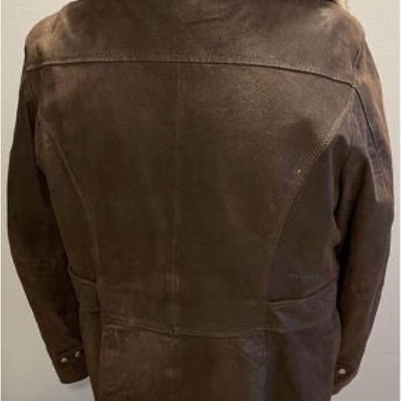 Danier woman’s brown leather coat with removable faux fur collar - Picture 5 of 10